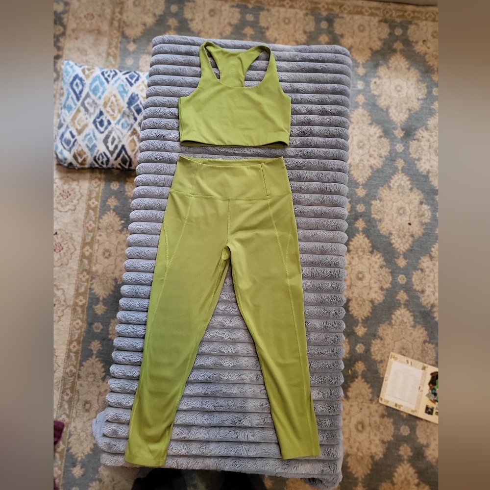 Girlfriend Collective Ivy Set